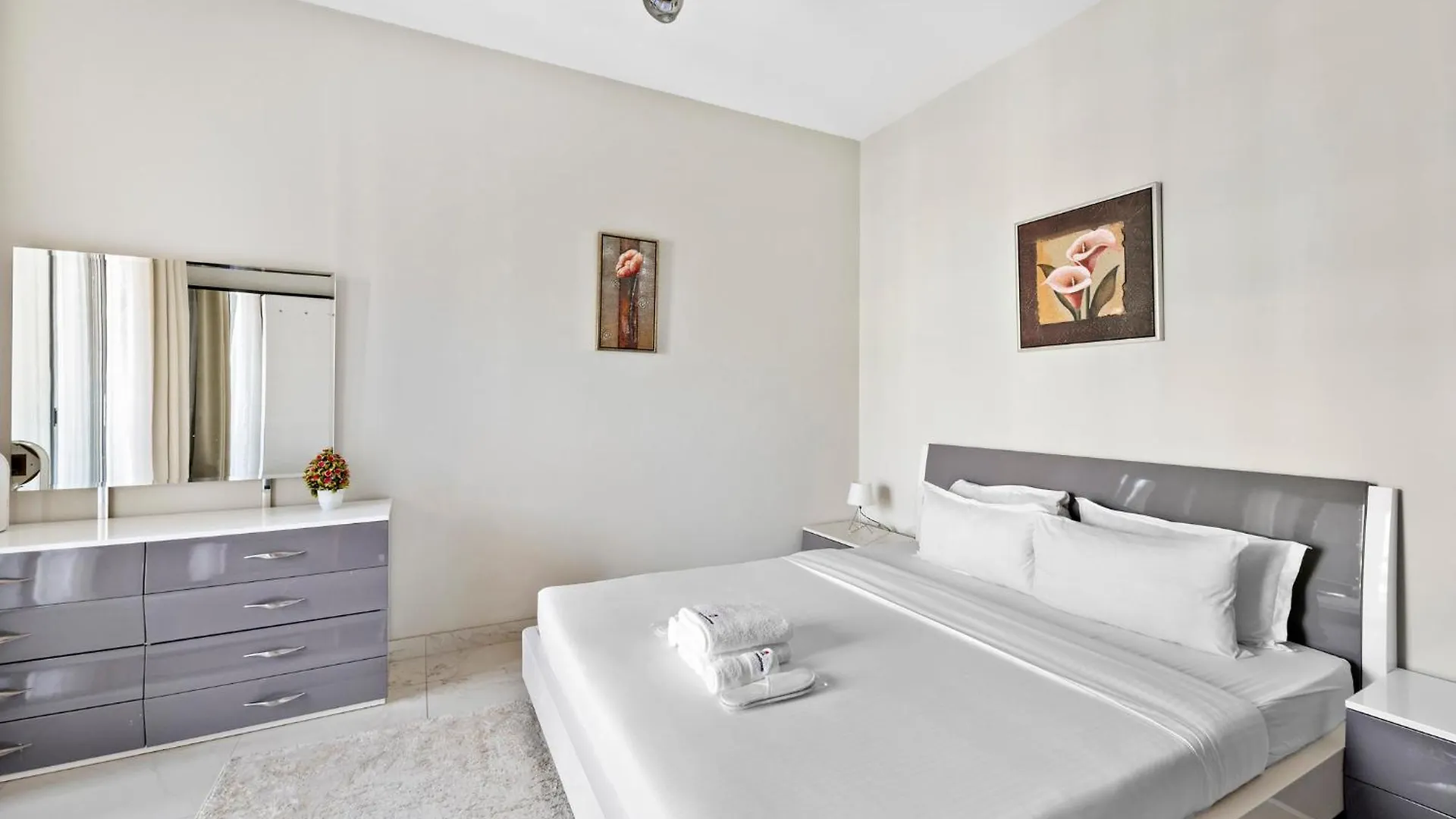 Stonetree - Spacious 2Br In Peaceful Community Dubai Apartment